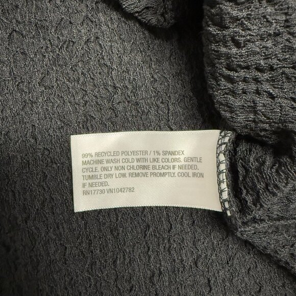 AVA & VIV SHIRT V-NECK FLUTTER SLEEVE TEXTURED BLACK SIZE 1X MINIMALIST NEW - Picture 5 of 7